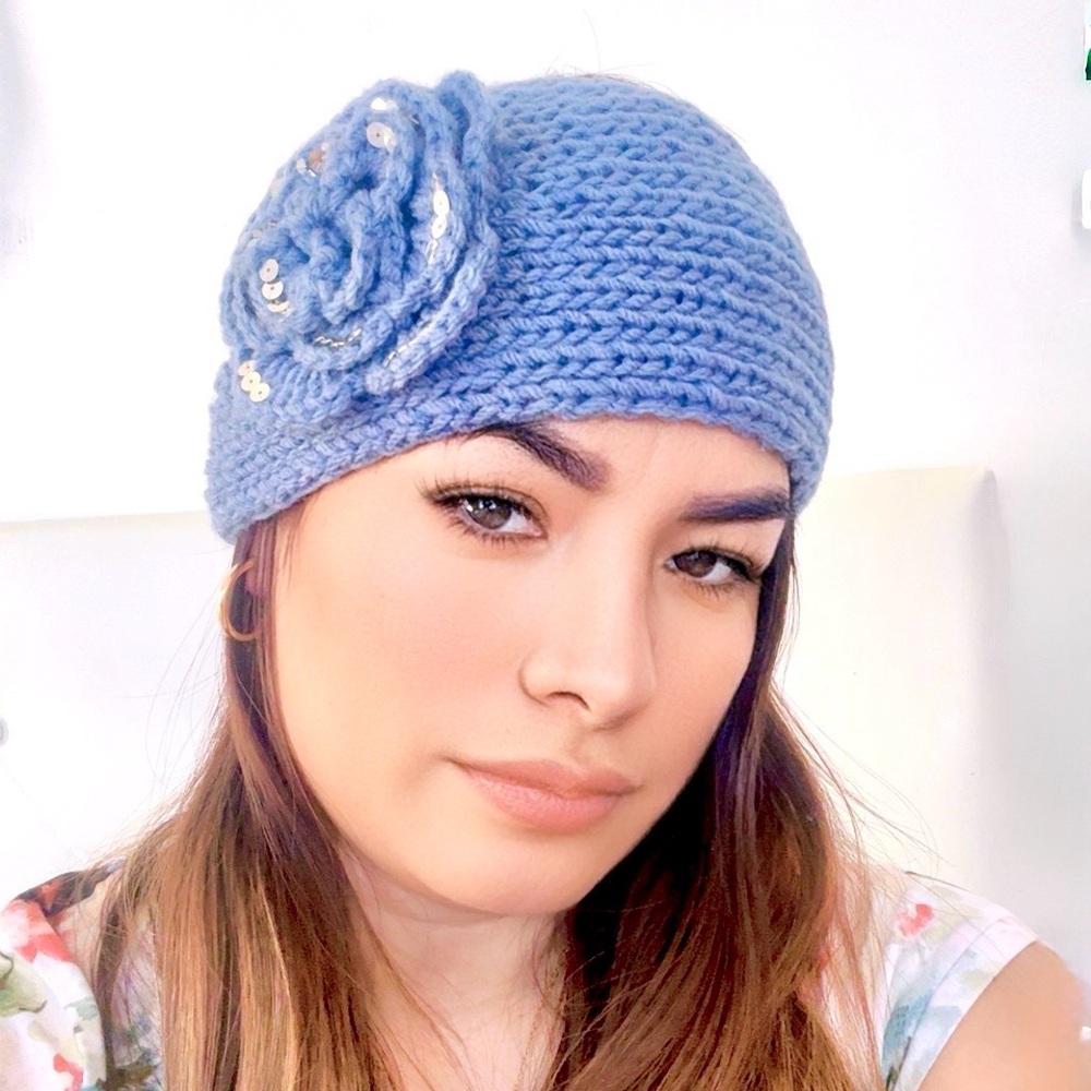Handmade Knit Winter Women's Headband. Blue. New